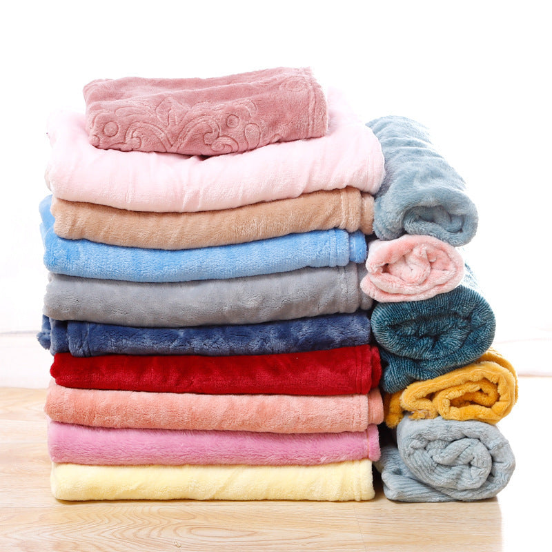 Wholesale Sleep Warm Pet Blanket Multi-Color Coral Velvet Air Conditioning Blanket